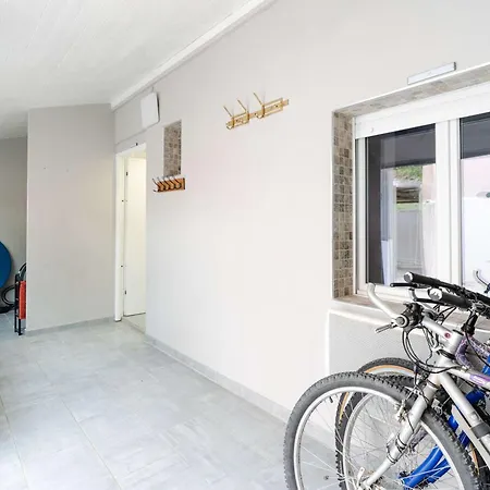 Pavillon Climatise 6 Pers. Avec Parking & Velos A - Fr-1-409-290 Willa Gruissan